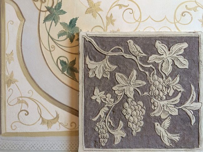 Decorazioni a sgraffito - Confronto con lo stesso motivo decorato con tempere