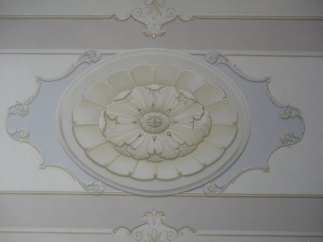 Soffitto con rosone centrale